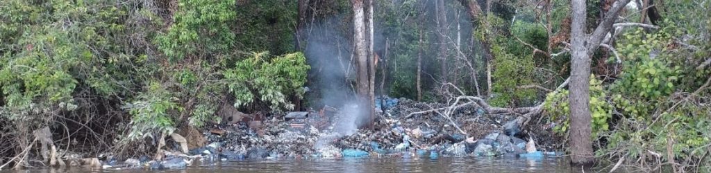 D&eacute;p&ocirc;ts de d&eacute;chets sur la rive surinamaise de la Lawa, 29/06/23, signalement 29422